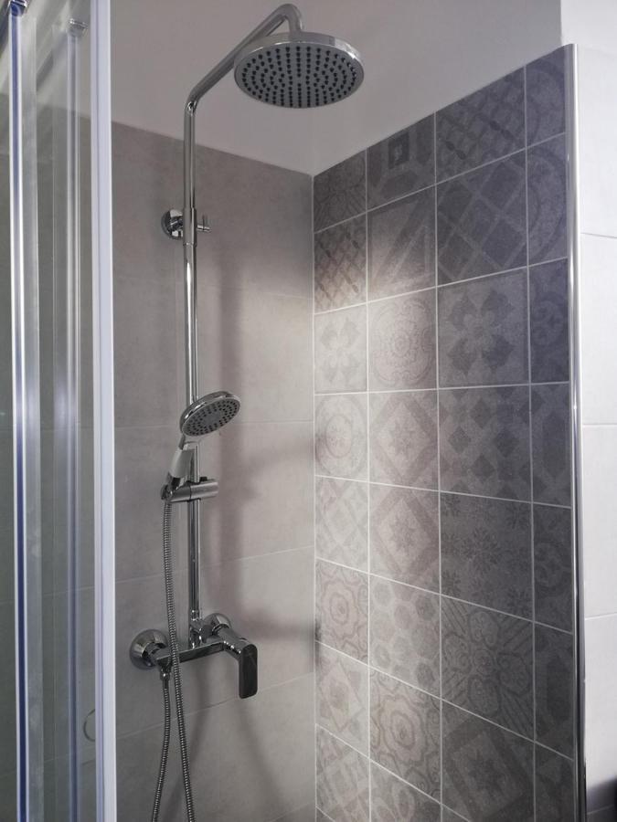 Apartment Stefania On The Beach Koromačno المظهر الخارجي الصورة