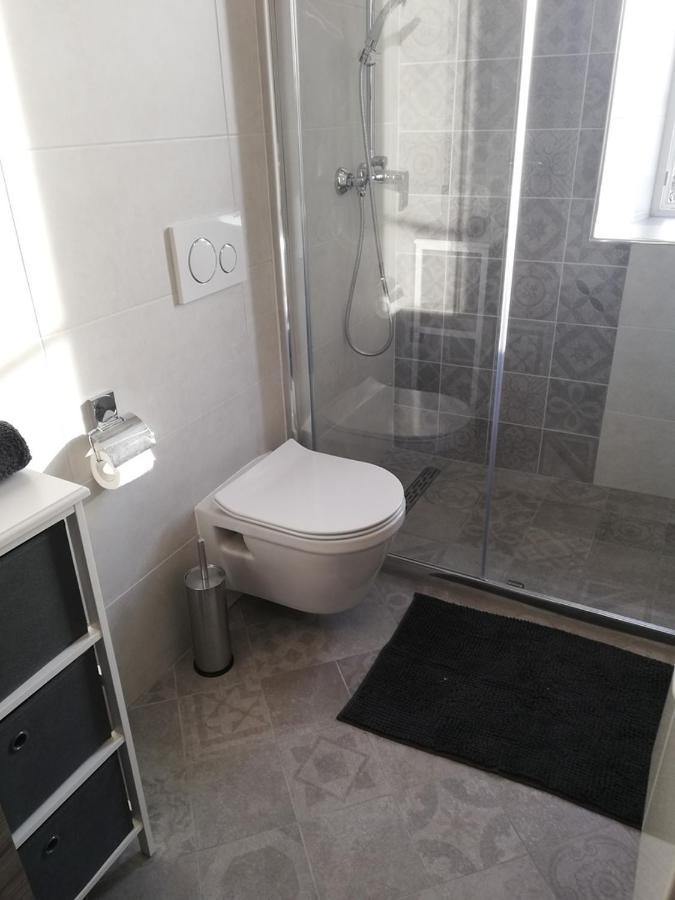 Apartment Stefania On The Beach Koromačno المظهر الخارجي الصورة