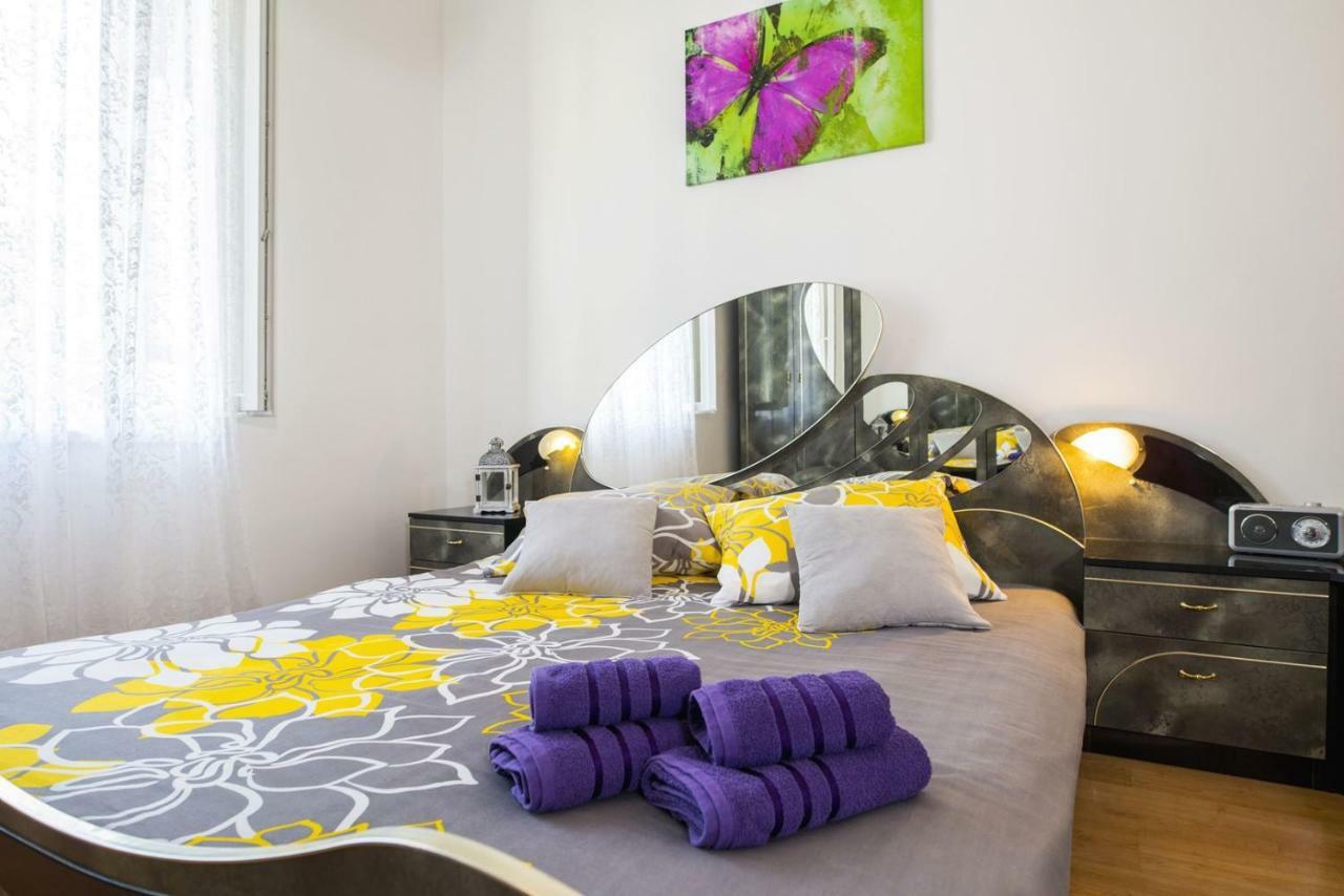 Apartment Stefania On The Beach Koromačno المظهر الخارجي الصورة