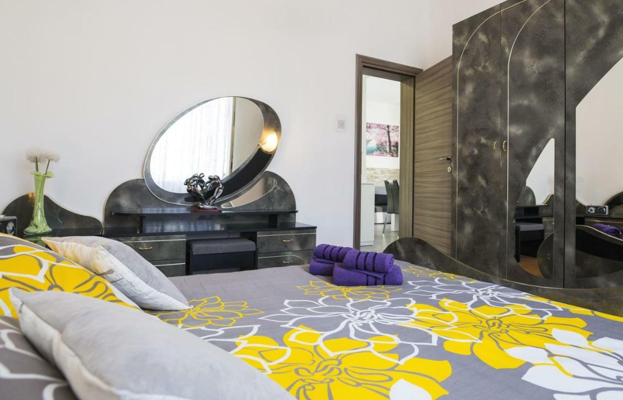 Apartment Stefania On The Beach Koromačno المظهر الخارجي الصورة